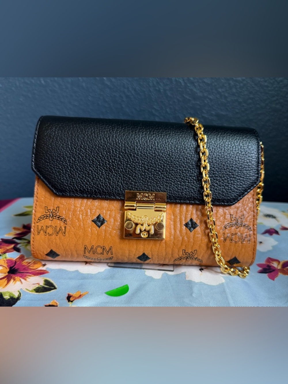 MCM Two-Tone Leather Chain Crossbody - Black & Cognac